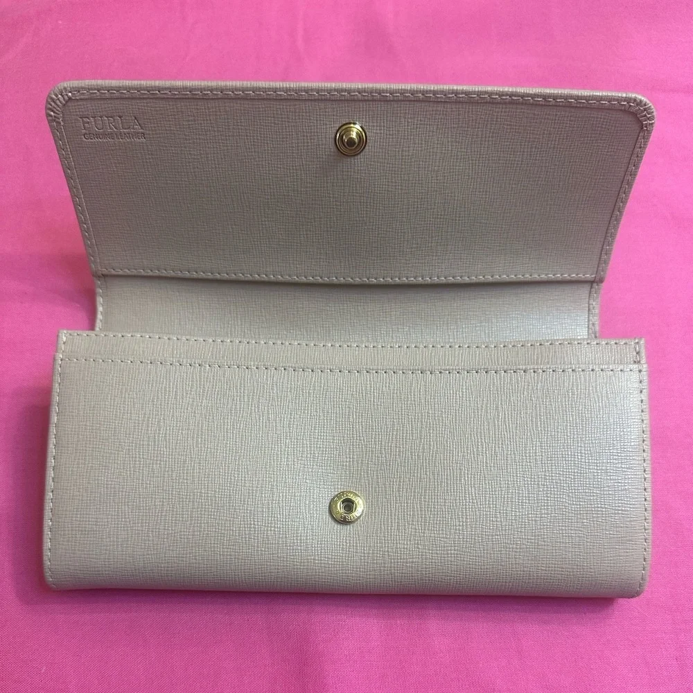 NWOT Furla Saffiano Leather Envelope Wallet